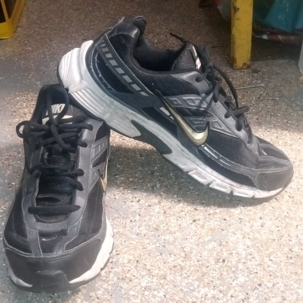 Nike Initiator Black Sneakers Gem